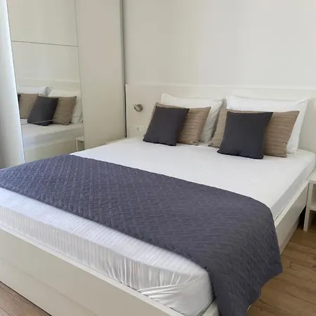 Jolanda Podgora (Split-Dalmatia)