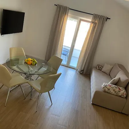 Jolanda * Podgora (Split-Dalmatia)