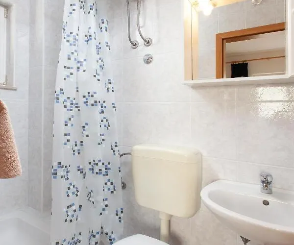 Jolanda Daire Podgora (Split-Dalmatia)