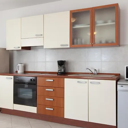 Apartment Jolanda *