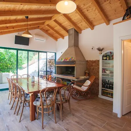 Jolanda Apartment Podgora