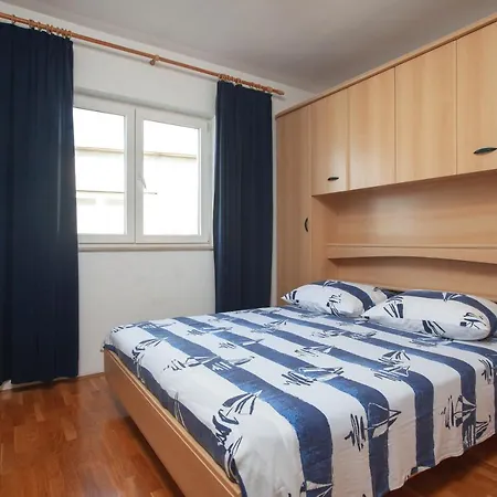 Jolanda Apartment *