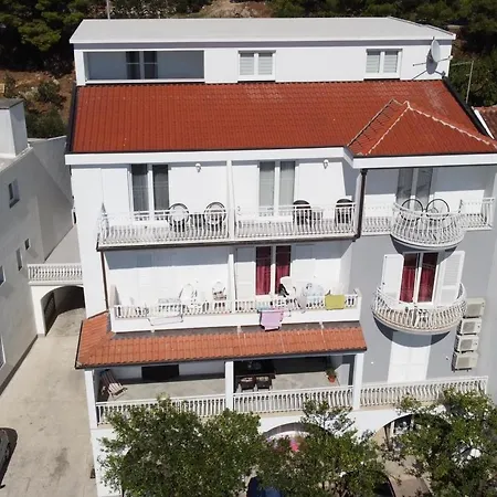 Jolanda Apartment *