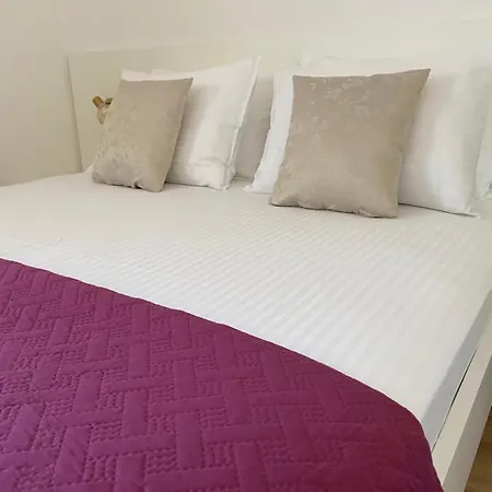 Jolanda Apartment