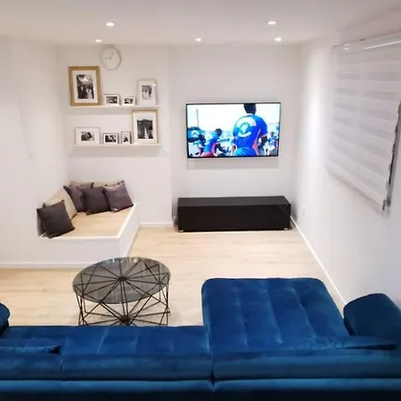 Jolanda Apartment Podgora